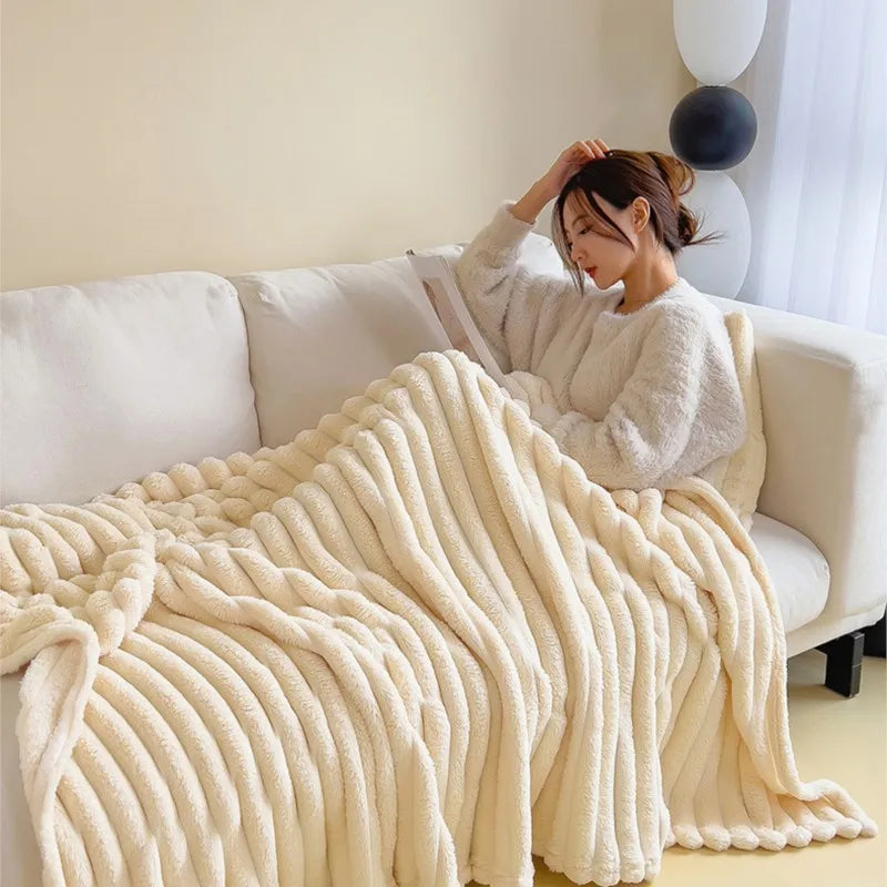 Thickened Rabbit Plush Flannel Blanket – Ultra-Soft & Warm